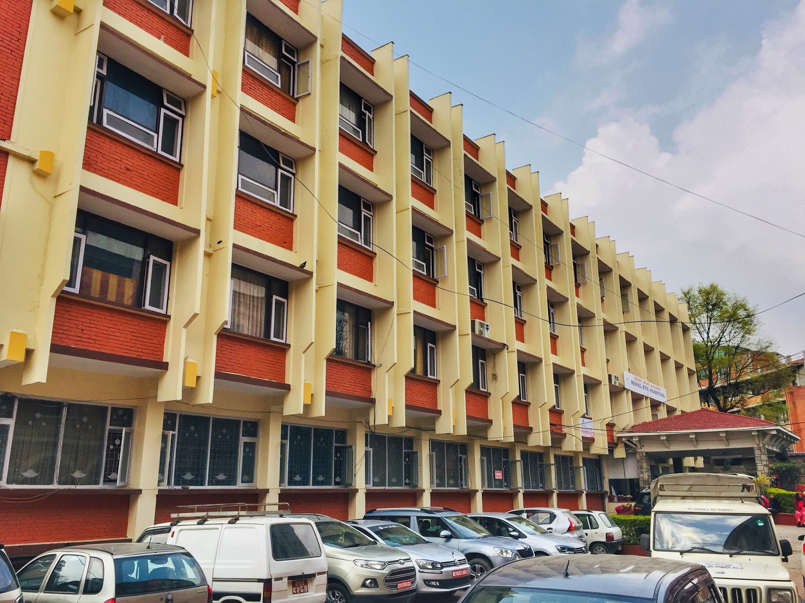 वीर अस्पतालको शल्यक्रिया भवन बन्दै