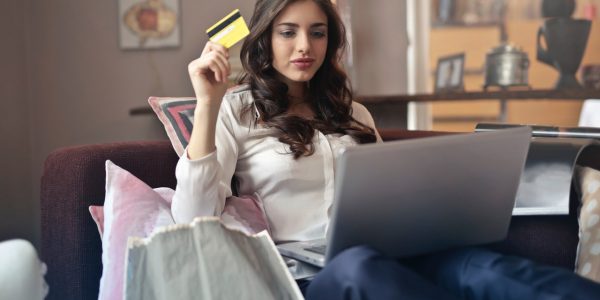 Pay easily with these electronics system